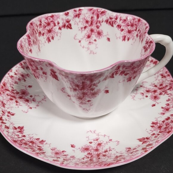 Fine Bone China Shelley England Dainty Pink tea cup & saucer 051/P VTG - Picture 1 of 9